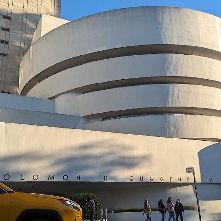 Central Park East And Museums Нью-Йорк Экстерьер фото